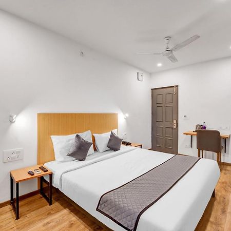 Upar Hotels Uthandi, Ecr Chennai Exterior foto